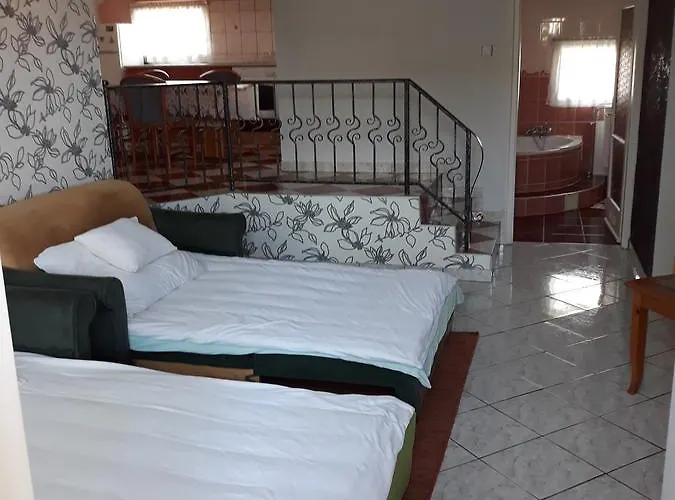 Rozsa شقة *